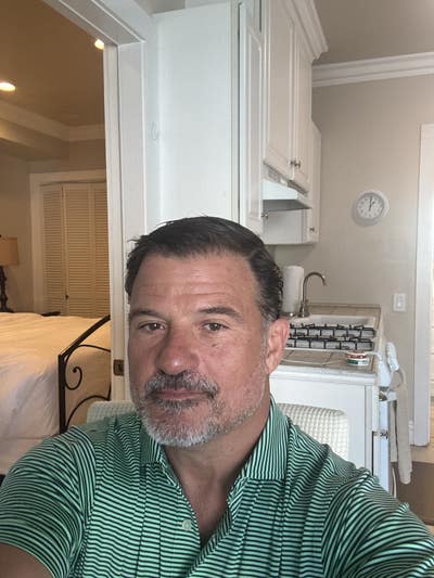 Responsible man looking for Newport Beach room Main Photo