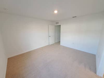  Private bed + private bath for $1,000  Main Photo