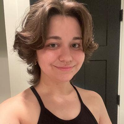 Clean and Chill Artist Looking for a Room Main Photo