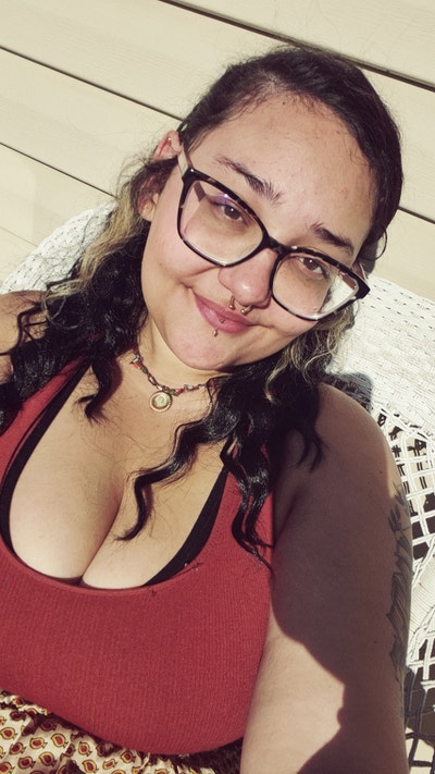 Responsible 19 year old needs room in LA ASAP Main Photo