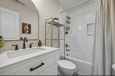 Private Bed + Bath in Windsor Park - Modern Home Main Photo