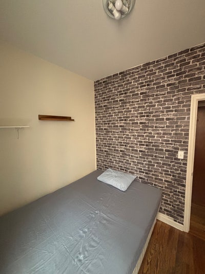 Room for Rent in Astoria, Queens Main Photo