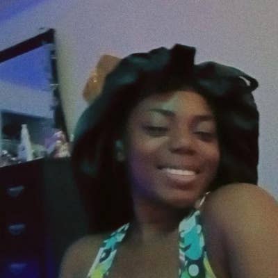 22 year old female looking for Inglewood room Main Photo