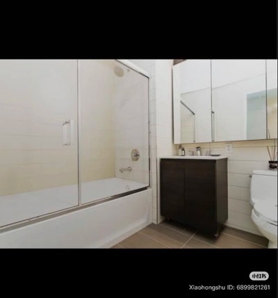 Flex room for June | Long Island City Main Photo