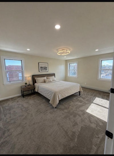 ✨🏡 Spacious Room for Rent – Move-In Ready! 🏡✨ Main Photo