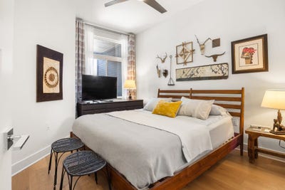 Cozy Private Room in 2 Bedroom Apartment Main Photo