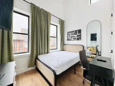 Charming St Marks Ave Room near Manhattan Main Photo