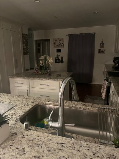 Huge room for rent in Johnscreek  Main Photo
