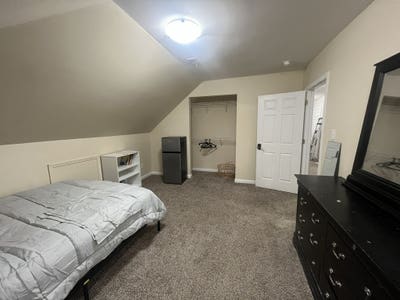 3rd Floor Room_Rear Main Photo