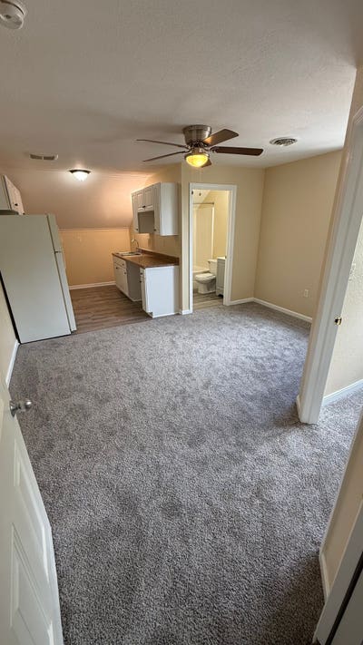 Cozy 1 bed bath apartment available Now Main Photo
