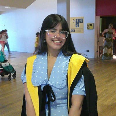 Professional Female seeks a small or large room Main Photo
