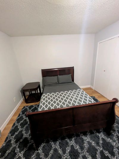 Cozy bedroom  Main Photo