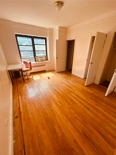 Large room in Upper Manhattan available! Main Photo