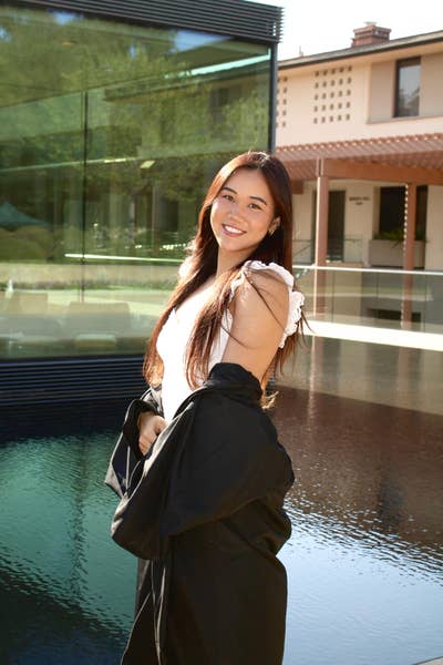 Female looking for a room in Los Angeles Main Photo