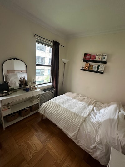 🏡 Room for Rent- Midtown East (46th St, 2nd-3rd) Main Photo
