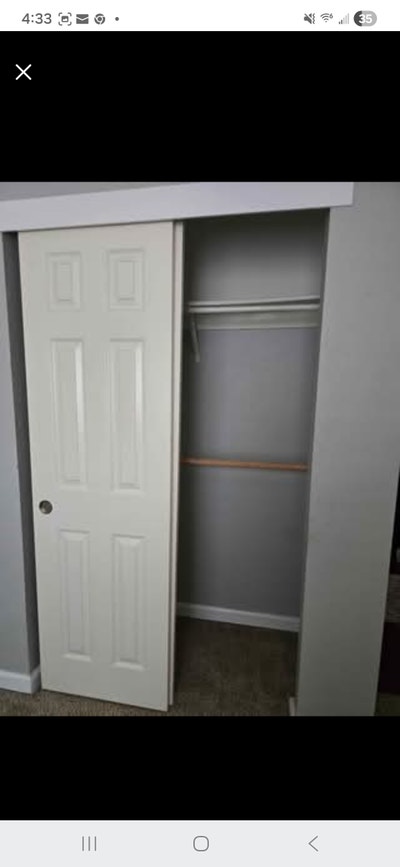 1 Room for 1 Person in 3 bedroom Lincoln Home Main Photo