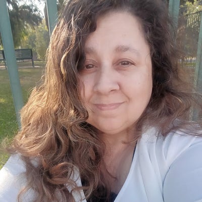 Reliable woman looking for a room in LA now Main Photo