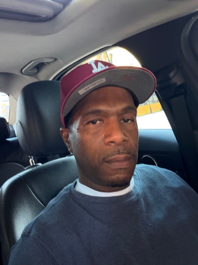 44 year old male looking for Hollywood room Main Photo