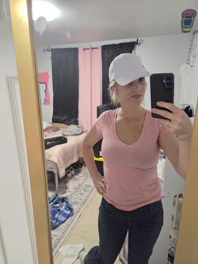 Reliable woman needs Huntington Beach room now Main Photo