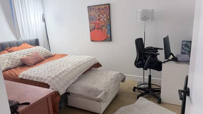 **LIC Luxury Building – Part-Time Room (2–3 nights Main Photo