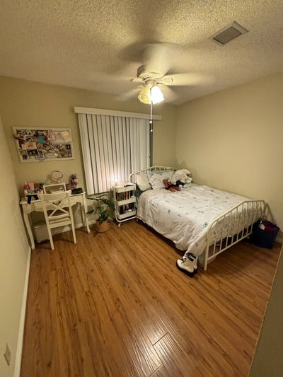Need roommate by June 1st in Glendale by Galleria  Main Photo