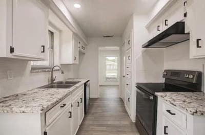 Furnished Rooms in House Share | 1 Gig internet Main Photo