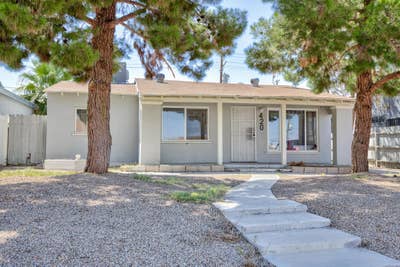 2 Rooms for Rent in Downtown Las Vegas – Great Loc Main Photo