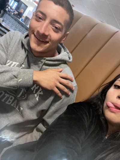Couple looking for a room in Santa Ana now Main Photo