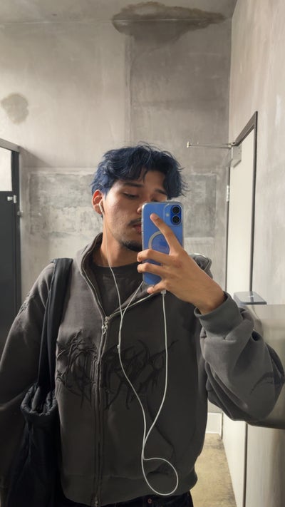 19 year old student needs a room in Koreatown Main Photo