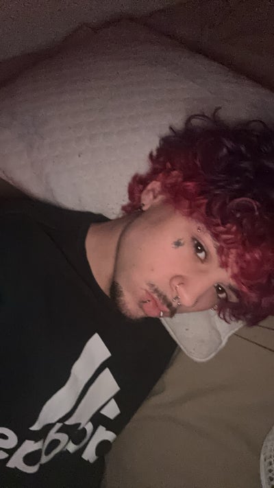Responsible 20 year old male needs LA room Main Photo