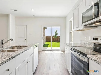 Modern rooms in Taylor Main Photo