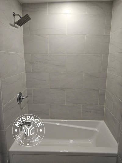 #900 Rooms in 2Br/1Ba in Sunset Park Main Photo