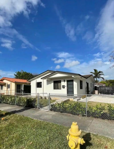 Prime location. Stay near MIA airport, UM! Main Photo