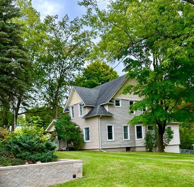 Beautiful 1 Bed Bath  in down town  West BranchMI_ Main Photo