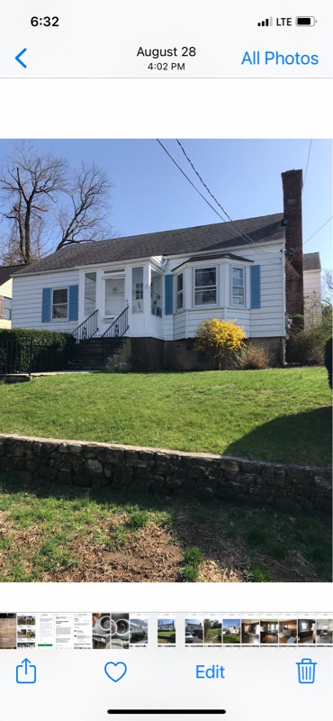 1 Room available. 2 blocks to Tarrytown Train Stat Main Photo