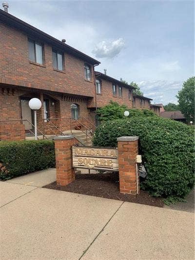 1Br in Oakland_ parking & laundry!  Main Photo