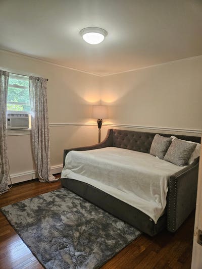 Nice large furnished or unfurnished BR Main Photo