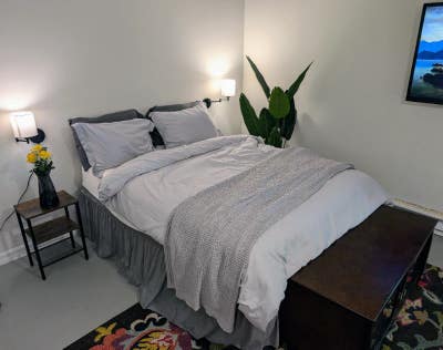 Fully Furnished Basement Suite in Quiet Neighborh Main Photo