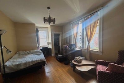Large Room in Great Brookline location Main Photo