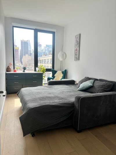 Furnished Large private room in luxury building  Main Photo