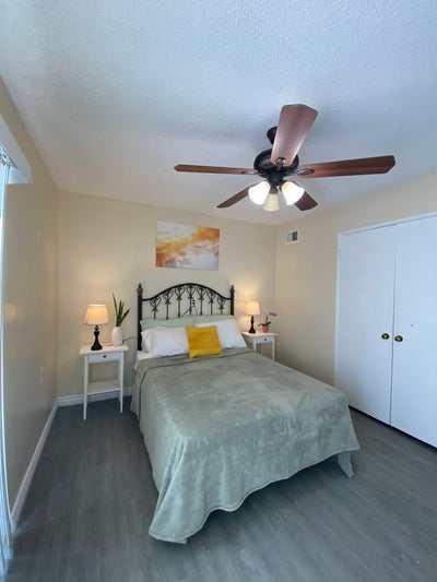 Comfortable Private Room with Private Bathroom  Main Photo