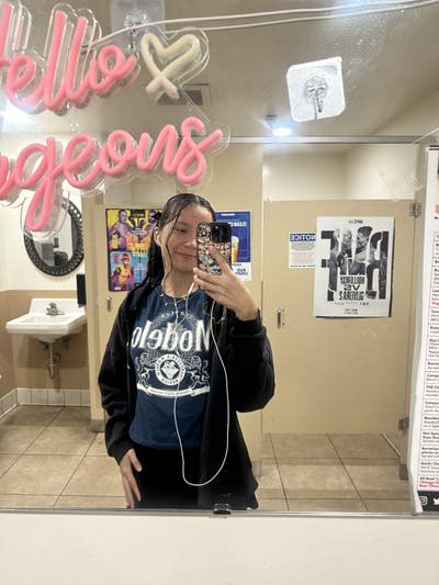 Student looking for a room in Huntington Beach Main Photo