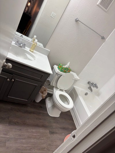 Room for rent near downtown McKinney Main Photo