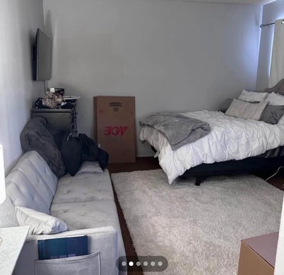 Private large room for rent  Main Photo