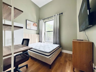 Charming St Marks Ave Room near Manhattan Main Photo