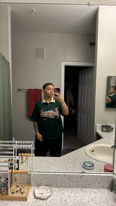 Female looking for a room in Pasadena area Main Photo