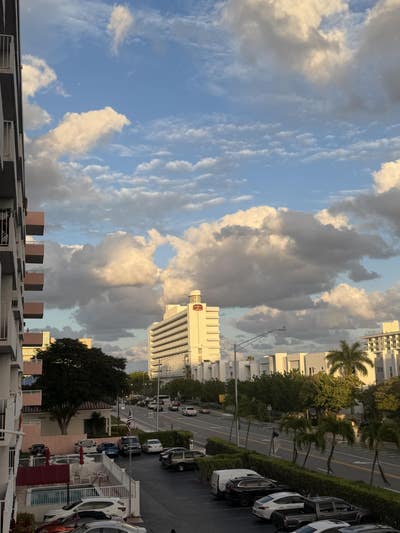 Room for rent 5 min walking distance to the beach  Main Photo