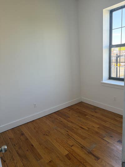 Bedford Stuyvesant room Main Photo