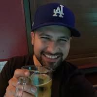 31 year old student needs Los Angeles room Main Photo