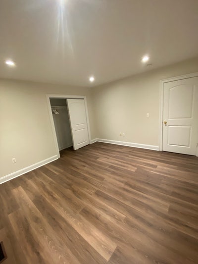 Freehold room for rent Main Photo